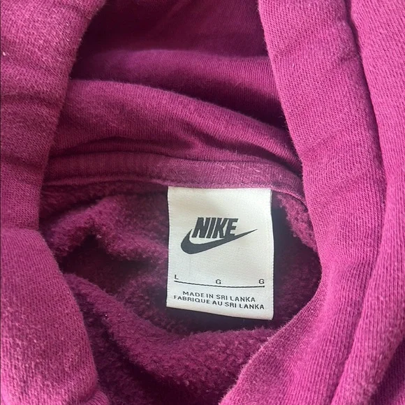Nike Sweatshirt - Picture 2 of 3